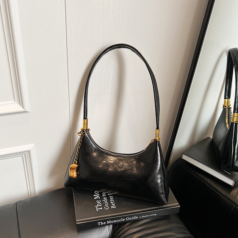 Glossy PU Hobo Shoulder Bag Mini Metal Pendant Decor Multi Ways Wear Crossbody Handbag For Daily Dating