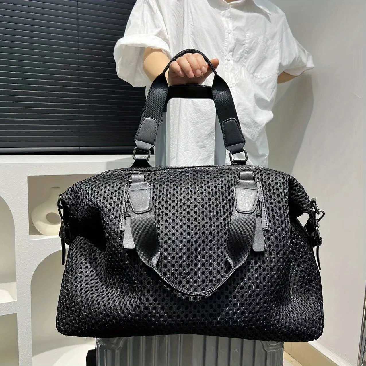 Womens travel bag simple leisure vacation large bag waterproof nylon mesh shoulder messenger bag C260327