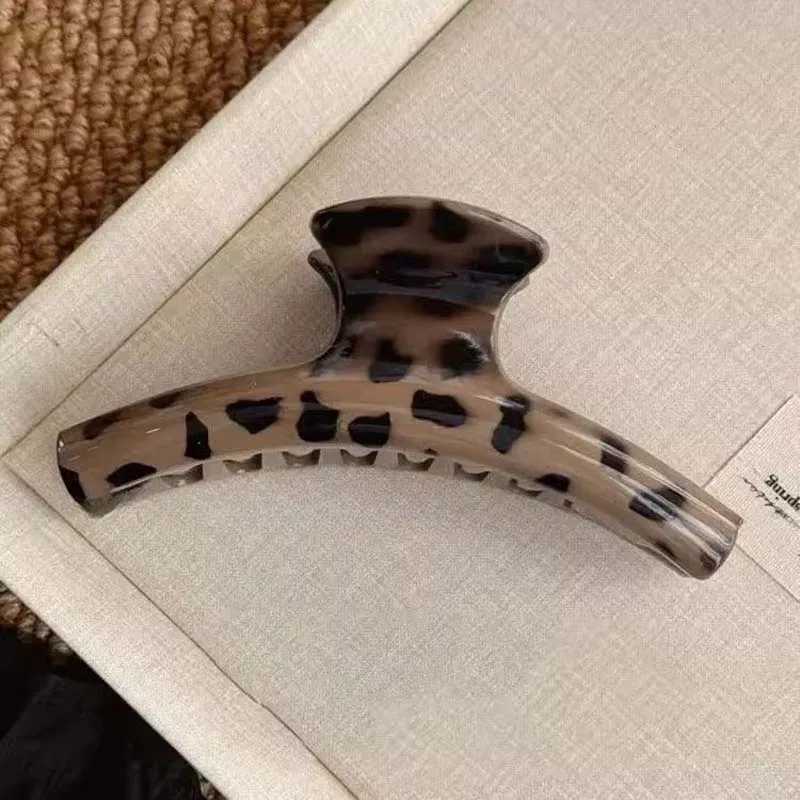 2025 New Fashion Acrylic Arc Hair Claws For Women Vintage Leopard Print Large Geometric Shark Clip Barrettes Hair Accessories H260328