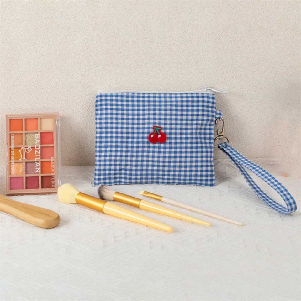 Cherry Canvas Makeup Bag Portable Red Plaid Large Capacity Cosmetics Lipstick Storage Bag Pouch Zipper Toiletry Handbag D260328