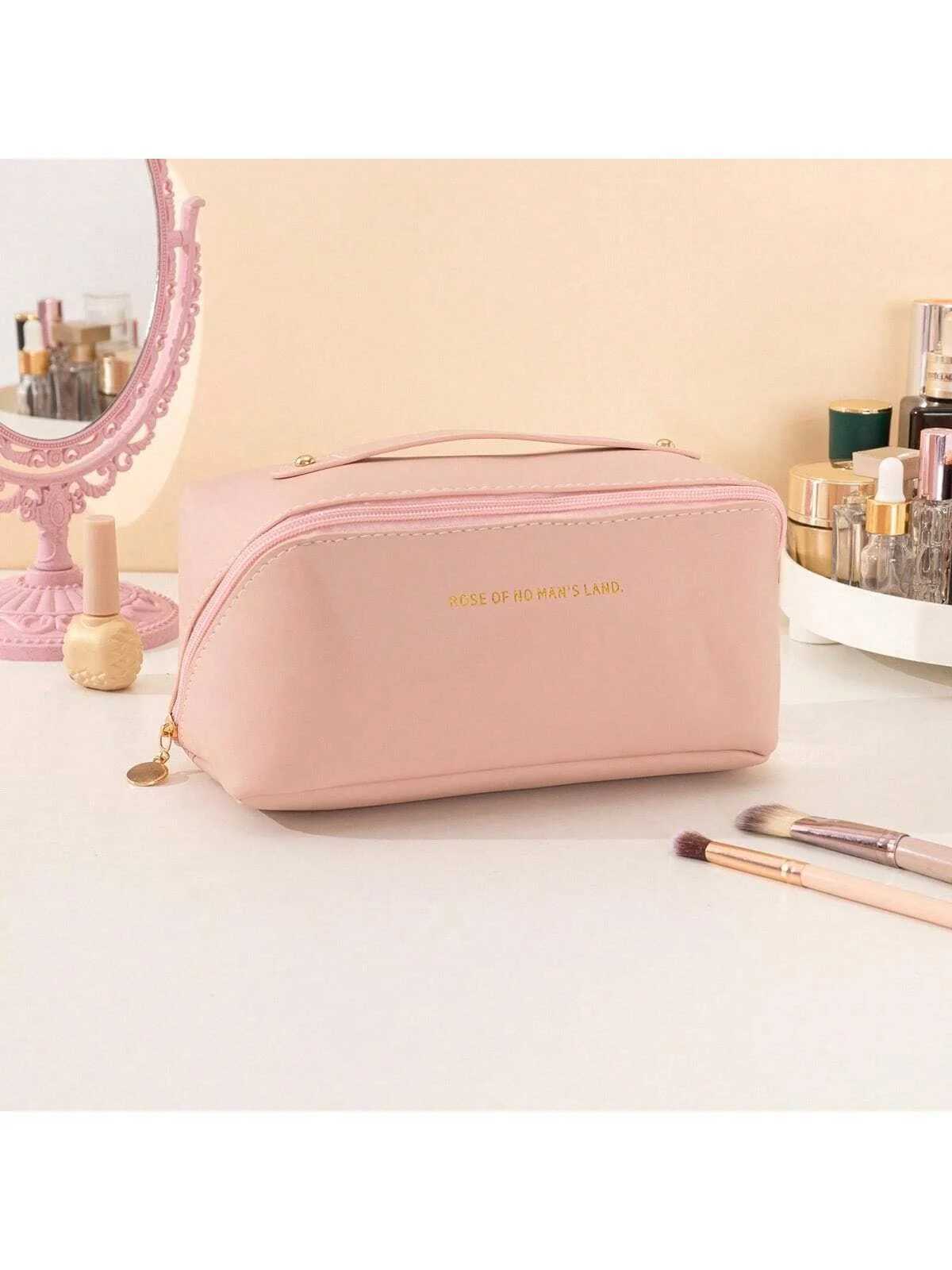 Portable Large Capacity PU Makeup Bag with Internal Organizers for Travel and Daily Use D260328