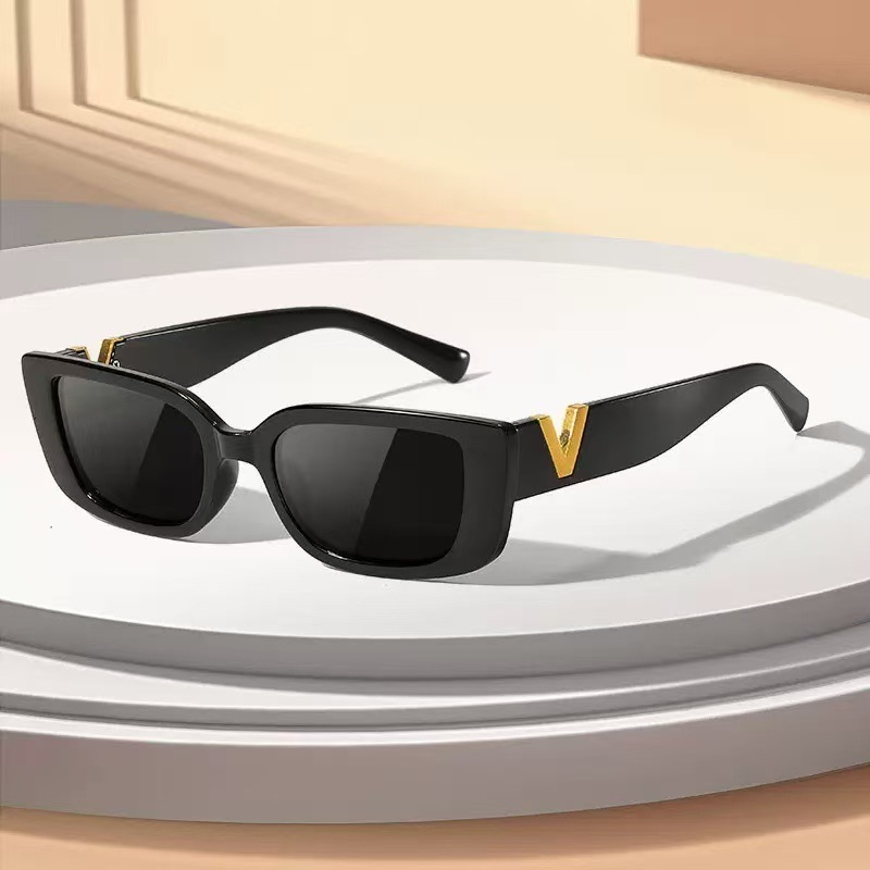 Vintage-Style Sunglasses Designer Women Unique and Minimalist Hip-Hop Square-Frame Trendy Sunglasses