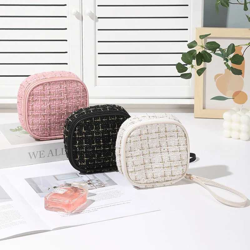 Simple Mini Makeup Storage Bag Ladies Portable Lipstick Key Coin Data Line Organizer Pouch Girl Sanitary Napkins Tote Bag D260328