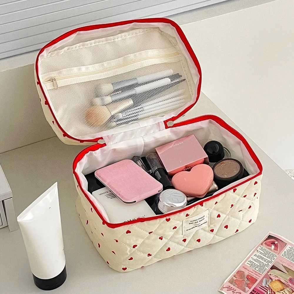 Fashion Ins Heart Women Quilting Makeup Bag Large Capacity Toiletry Cosmetic Storage Pouch Handbag Ladies Zipper Makeup Bag D260328
