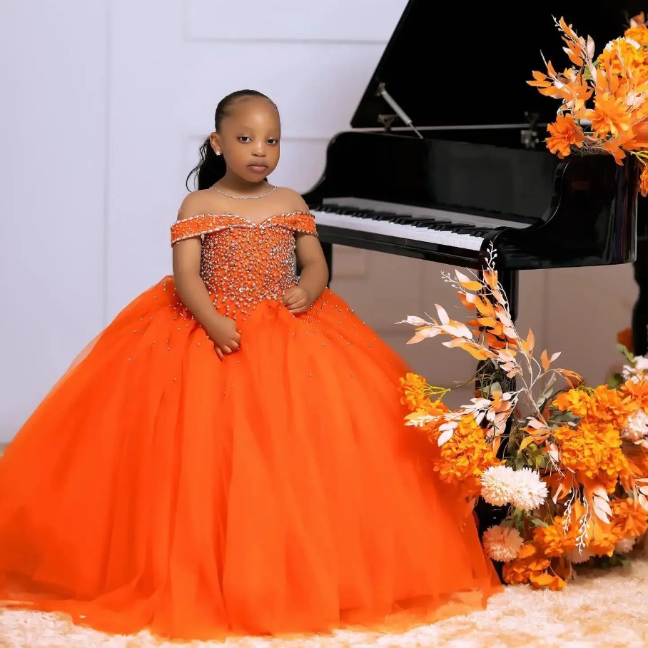 Gorgeous Orange Pageant Elegant Ball Gown Off Shoulder Crystals Beads Flower Girl Dresses for Wedding Party Birthday Formal Occasions M27