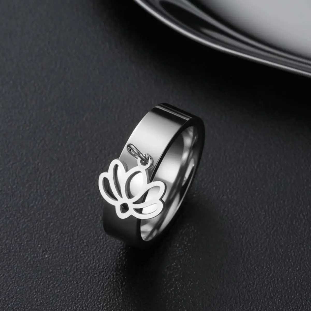 Cazador Flower Lotus Charm Rings for Women Ring Stainless Steel Yoga Buddhism Finger Jewelry 2026 Mothers Day Gifts New H260328