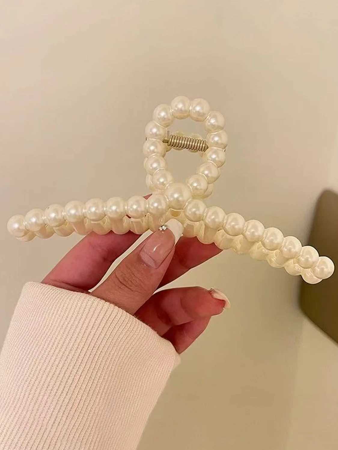 1pc temperament large pearl hair clip elegant back of the head grip clip pan hair ponytail shark clip simple retro French clip H260328