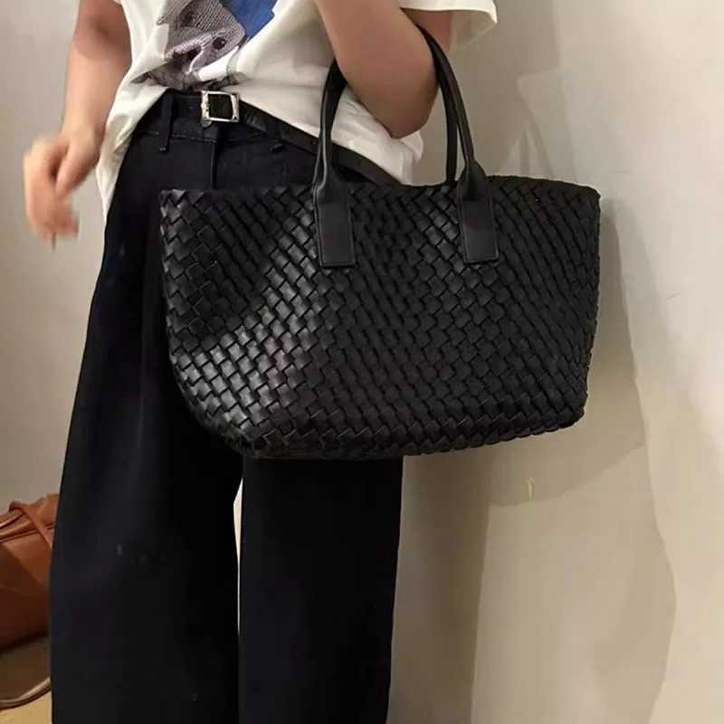 2025 Autumn/Winter New Fashion Big Bag Large Capacity Woven Bag WomenS Handbag Neutral Tote Bag Pu Shoulder Bag C260327