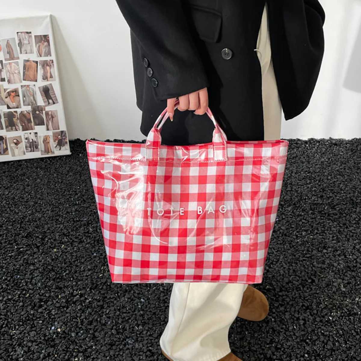 Classic Clear PVC Check Tote Bag Plaid Pattern Letter Print Lightweight Velcro Closure Large Capacity for Daily Commute Shopping C260327