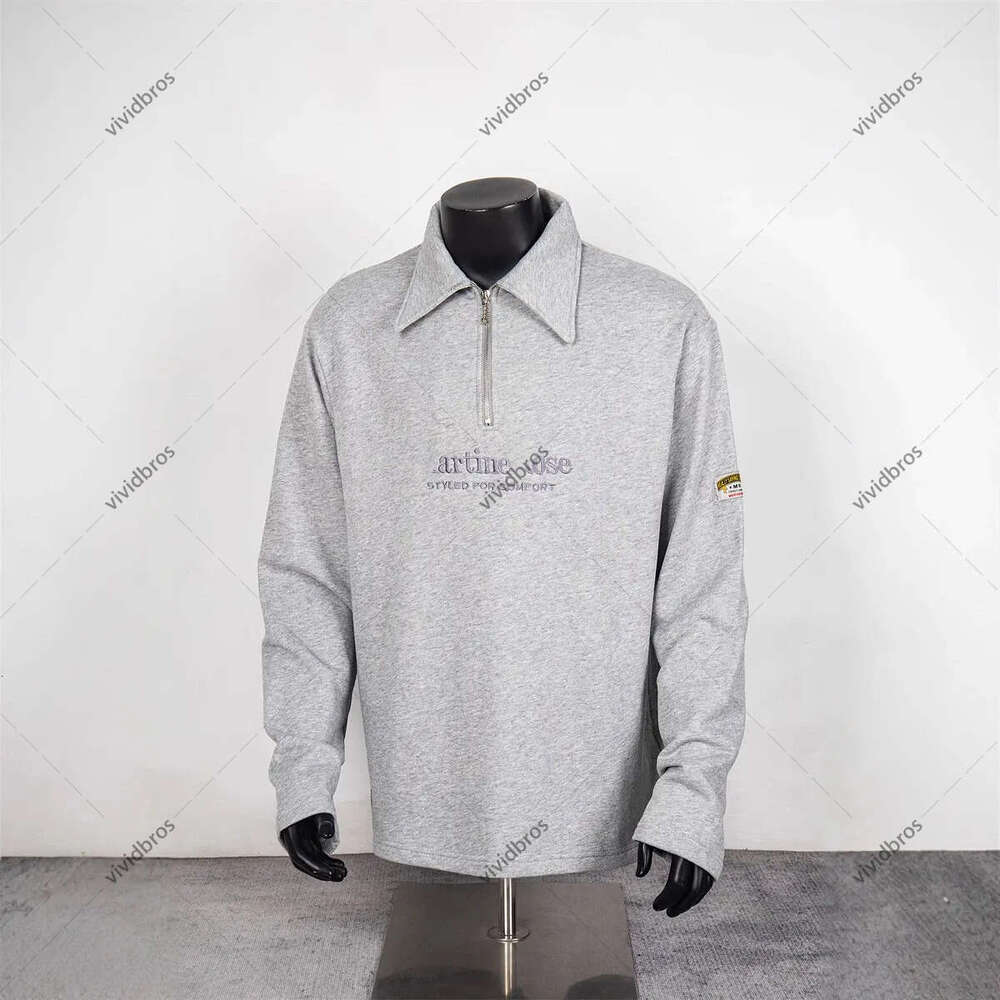 Design Men's Streetwear Half Zip Collar Sweatshirt, Casual Embroidered Letter Long Sleeve Fleece Top, Retro Minimalist Style for Men's Daily Street Wear