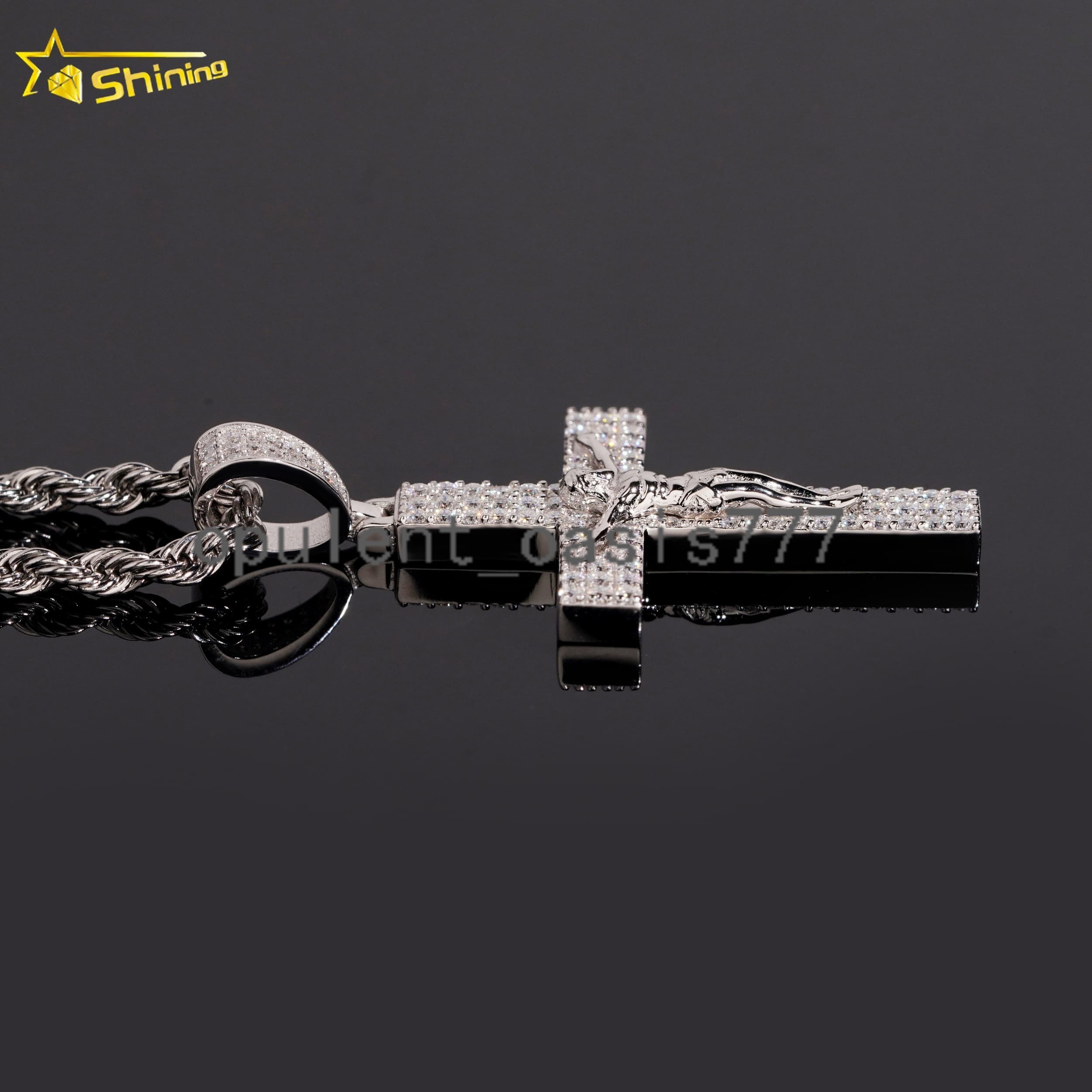 New Design Fully Iced Out MoissaniteJesus Pendant Hip Hop Jewelry Men Women 925 Silver Moissanite Cross Pendant Charms