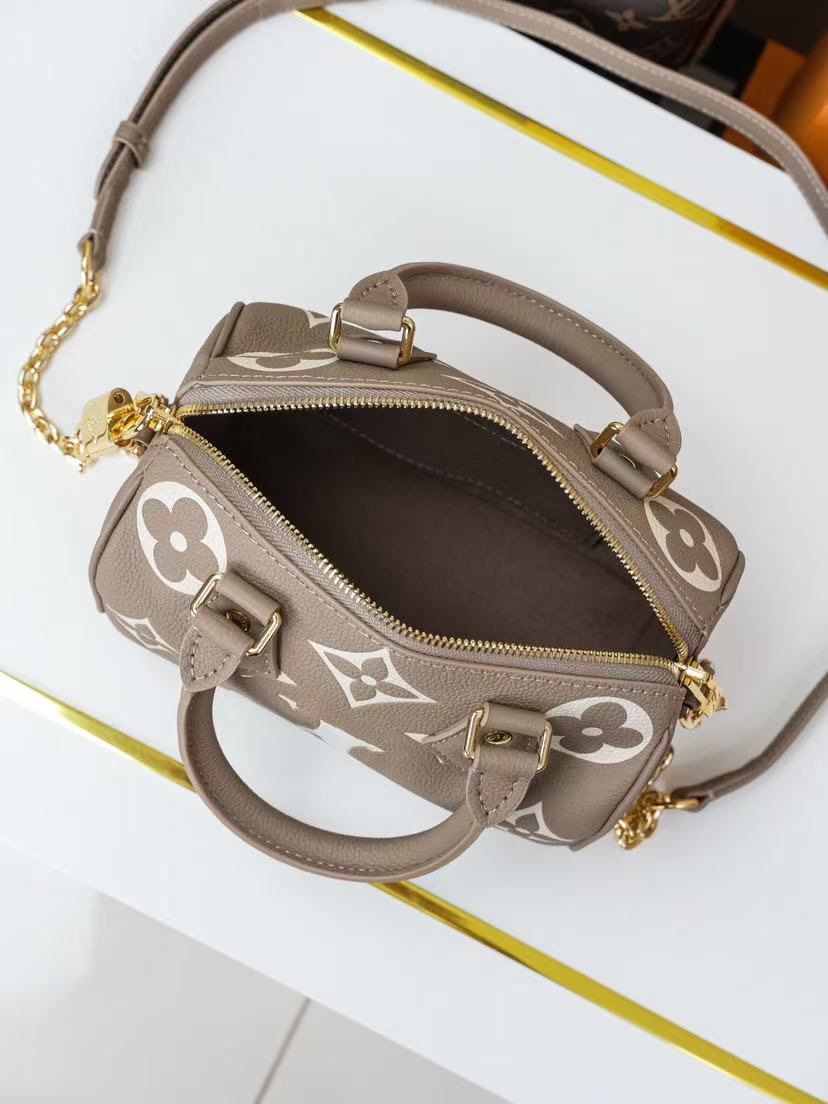 Totes Multicolor Designer handbag speedysoft bag Womens crossbody shoulder bag mirror quality Luxury Pillow bag leather chain bag travel must-have tote purse