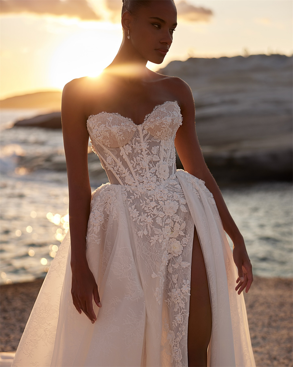 Charming V-neck A Line Wedding Dresses Lace Applique Bridal Growns Side Slit Sweep Train Custom Made 2026 Vestido De Noiva M30