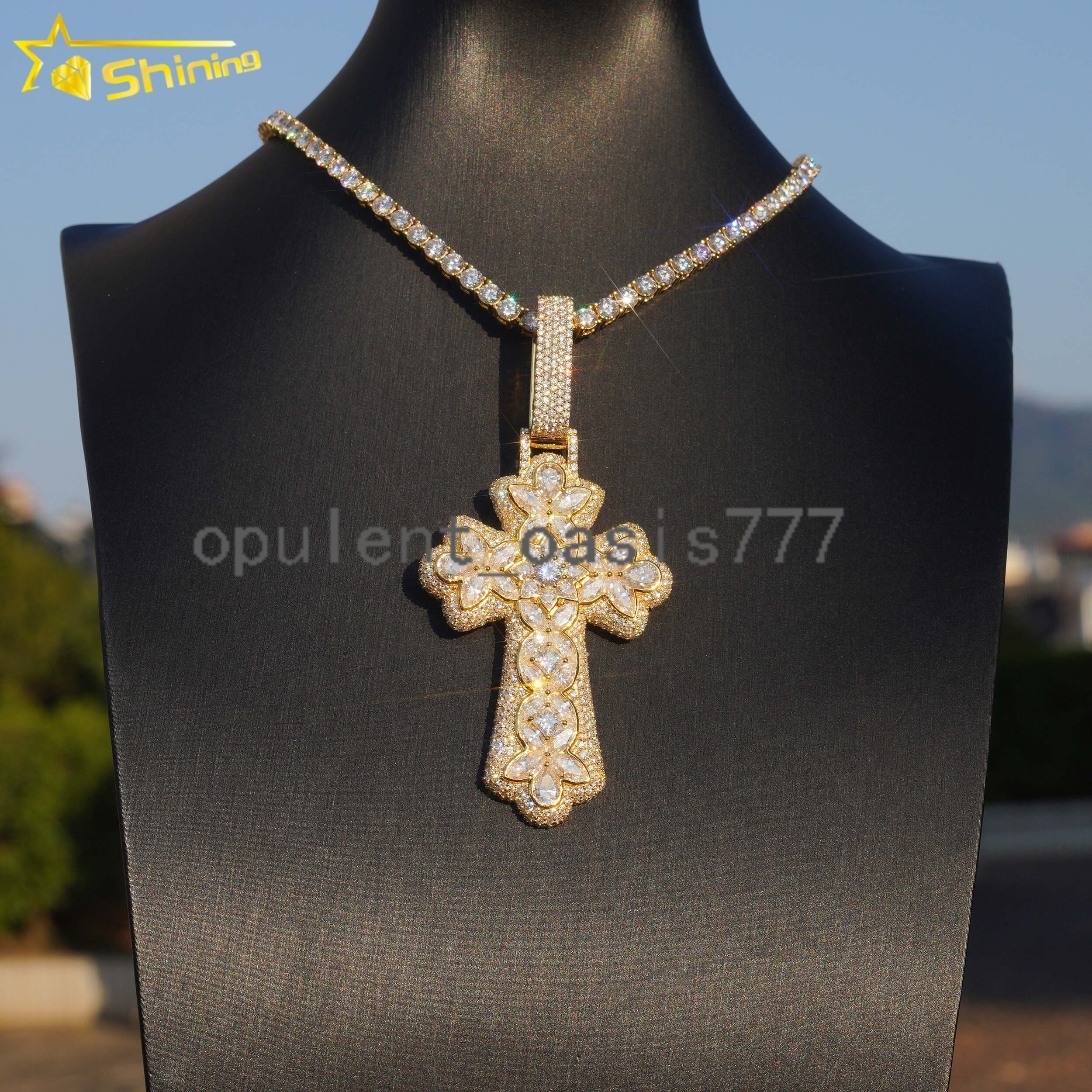 Rapper Jewelry 925 Sterling Silver Hip Hop Fancy Shape Iced Out 18k Gold Plated Moissanite Cross Pendant