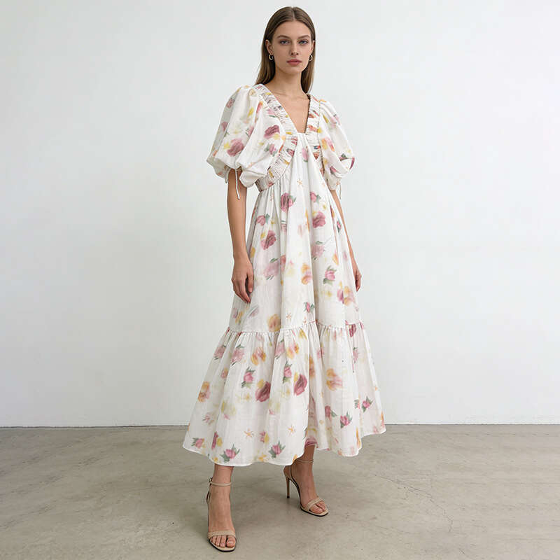 k30 2026 French style small FC fragrance style new designer deep V-neck bubble sleeves high waist A-line large hem printed long skirt