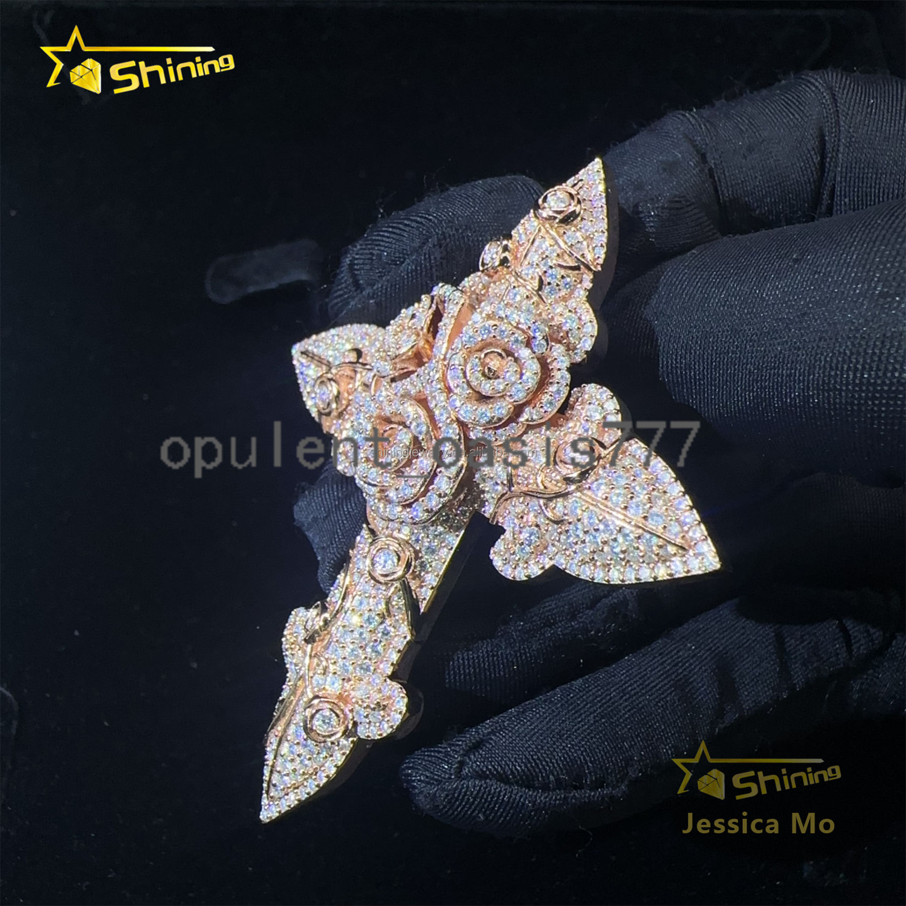 Bulk Stock Hip Hop Stylish Rapper Jewelry D VVS1 Moissanite Diamond S925 Silver Rose Gold Iced Out Man Rose Flower Cross Pendant