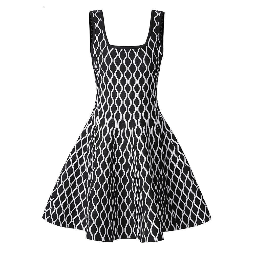 2026 spring and summer new niche designer high waisted trumpet jacquard j29 interior fashionable knitted dress