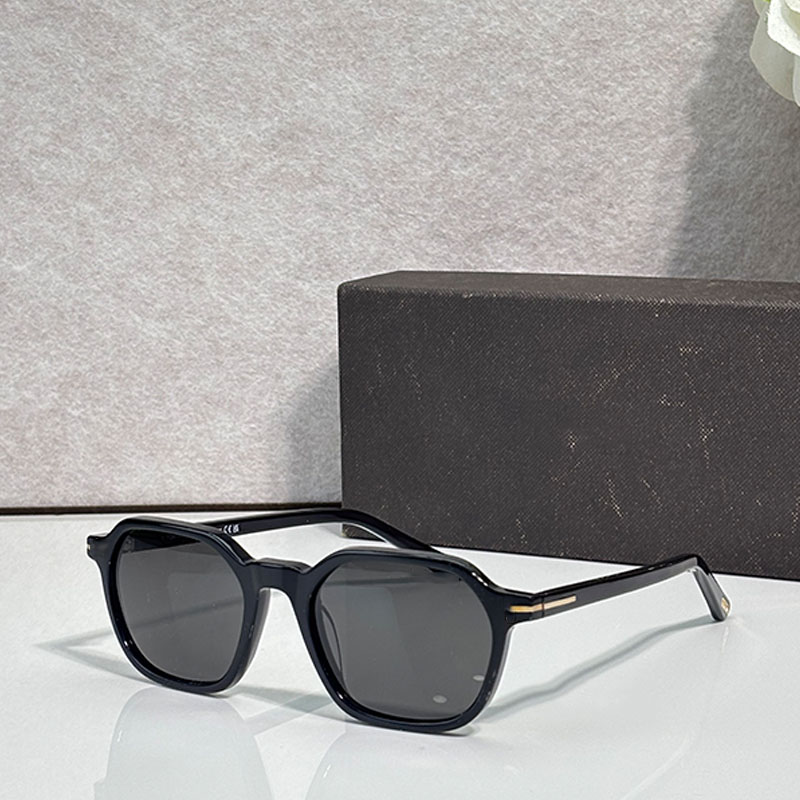 SS26 new designer mens womens fashionable sunglasses FT1301 material lightweight personalized square lenses suitable for daily driving travel UV400 random box