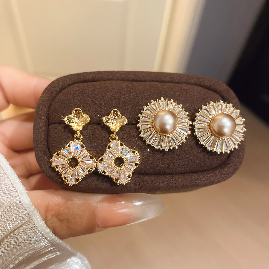 Silver needle zircon round flower pearl vintage simple fashion elegant earrings, light luxury high-end earrings for women - view 8