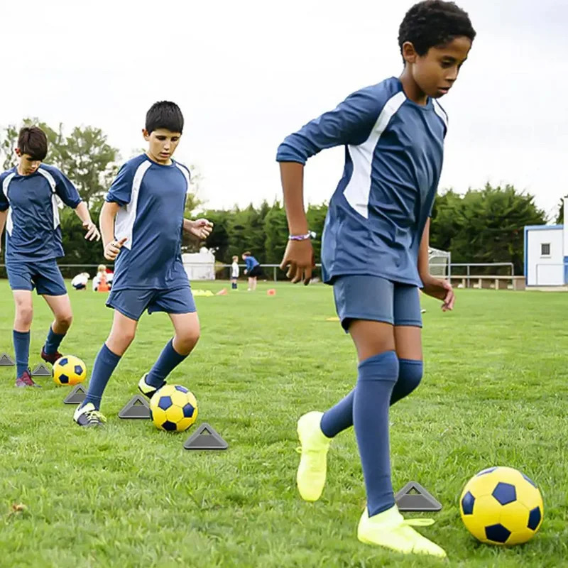 20PCS 40PCS Football Training Disc Triangle Soccer Practice Field Sports Agility Training Cone Portable Equipment for Kids Adult 260327