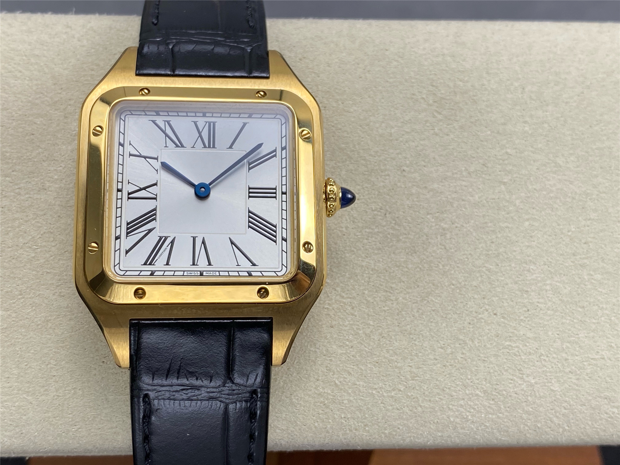 5S Quartz watch: Large size 46.6*33.9mm medium size 43.5*31.4mm small size 38*27.5mm Sapphire crystal stainless steel case and cowhide strap