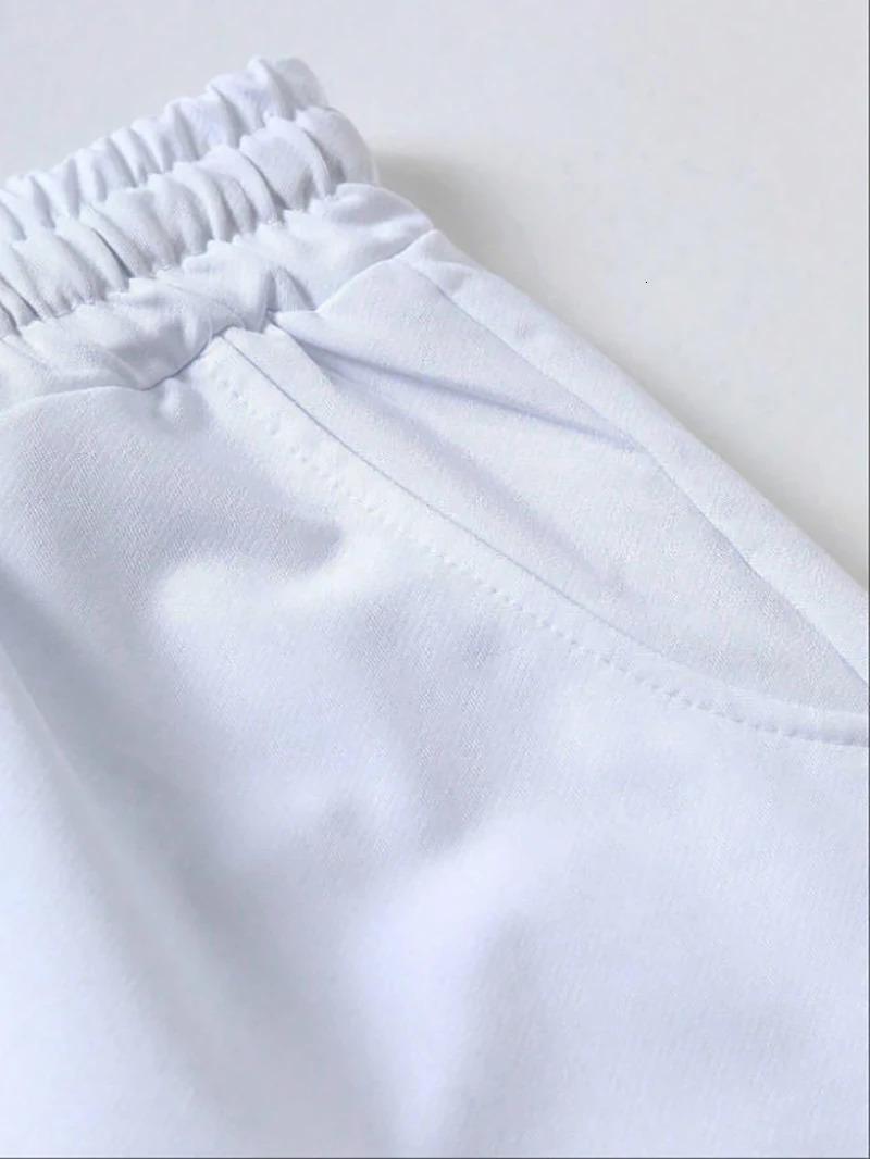 Mens white summer sports shorts simple stylish Trendy 3-point casual 4-point shorts mid-length for fitness vacation 260327