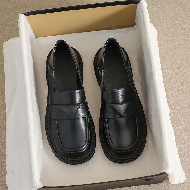 Designer shoes back round Toe Flats Soft Sole Women's Leather Loafers Oversized British Casual Shoes Lowdaily routine Heel Summer Style Eur35-43