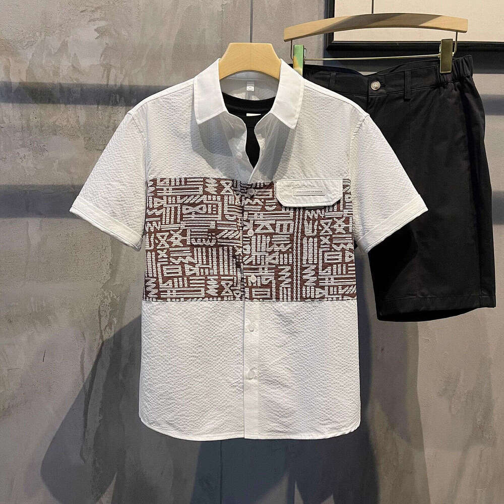 American street style trendy men, short-sleeved, summer 2025 new model, fun patchwork, contrasting colors, simple collared shirt for men