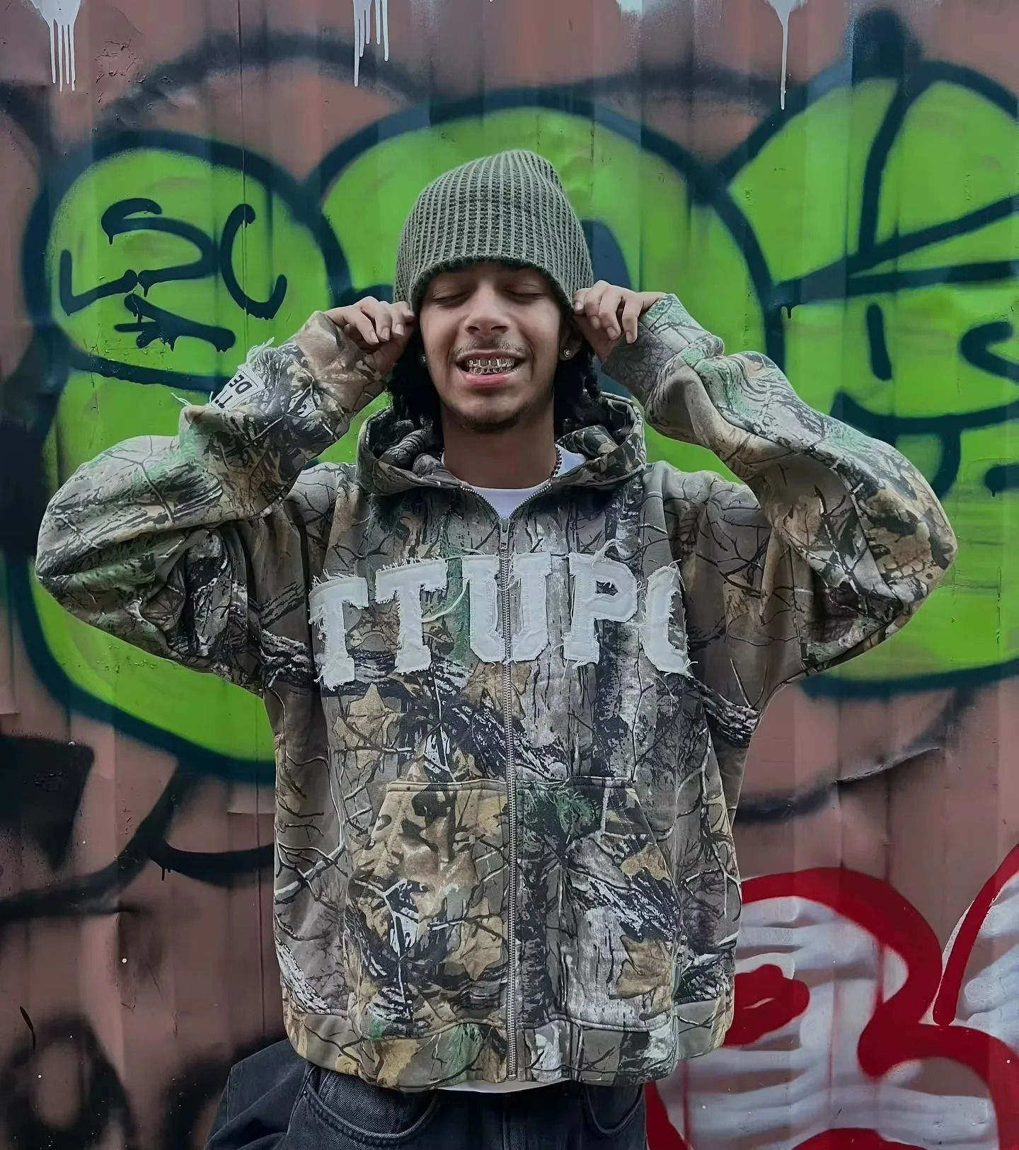 2000s Oversized Camo Zip Sweatshirt Retro American Street Hoodie Hip Hop Streetwear Unisex Casual Camo Hoodie 260326