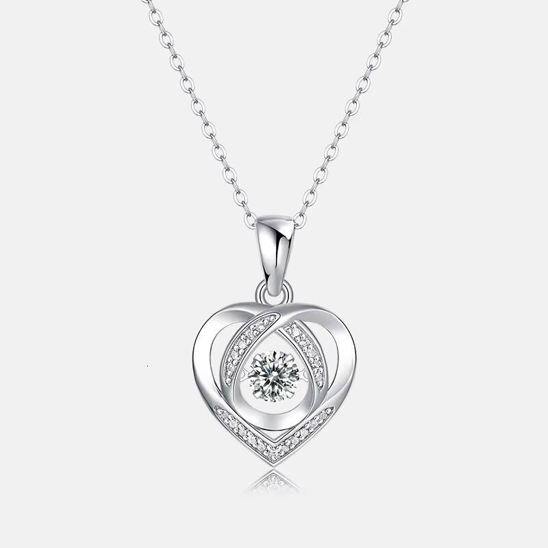 Women Luxury Moissanite Diamond Necklaces Fine Silver Jewelry Factory Luxury Gem Collarbone Chain Heart Pendant Silver Necklace