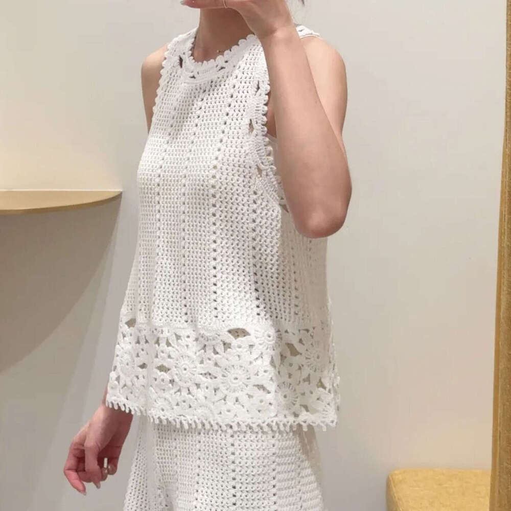 2026 new designer sleeveless round neck white top+lace shorts S18 elegant slim fit women