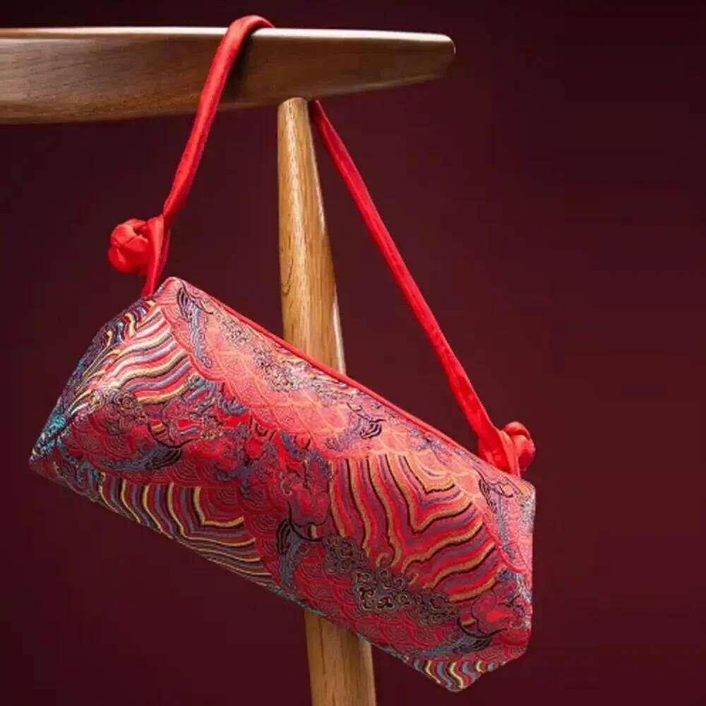 Chinese Embroidery Fashion Silk Embroidered Women Handbag Chinese Style Design Knot Clutch Retro Zipper Cosmetic Bag Travel