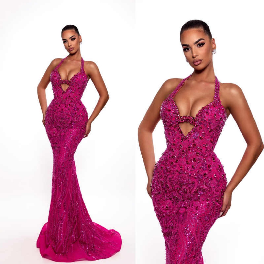 Luxurious Crystals Prom Gowns Halter Neck Sleeveless Mermaid Evening Dresses Sequins Beaded Special Party Customized