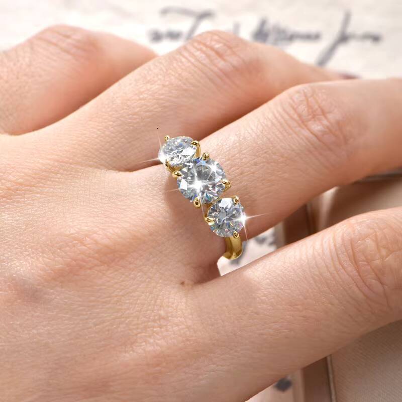 D VVS1 Moissanite Gold Filled Unisex Bridal Anniversary Gift Claw Setting Round Three Stone Engagement Ring for Men and Women