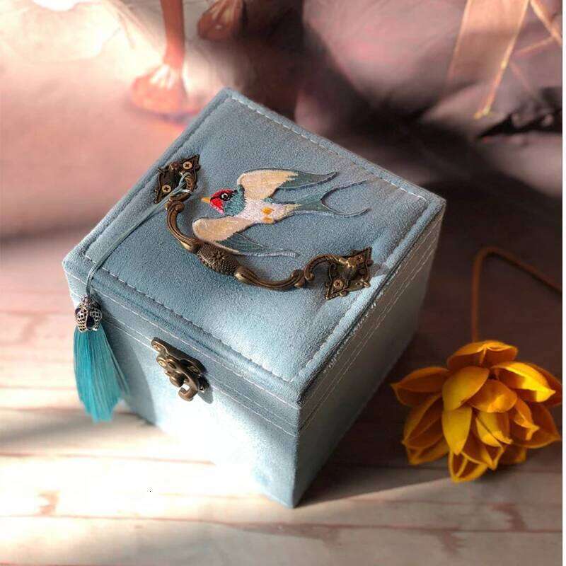 Chinese Embroidery Multiple Styles Three Layers Storage Floral Embroidery Makeup Box Bracelet Jewelry Organizer Earrings Necklace Hanging Rack Clutch 
