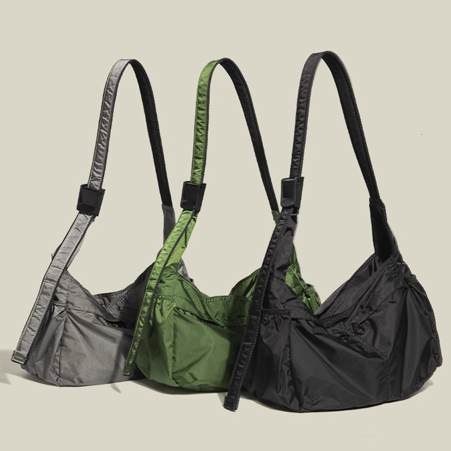 2025 New Large Capacity Commuting Casual Shoulder Tote for Men and Women Water-Resistant Sporty Crossbody Bag