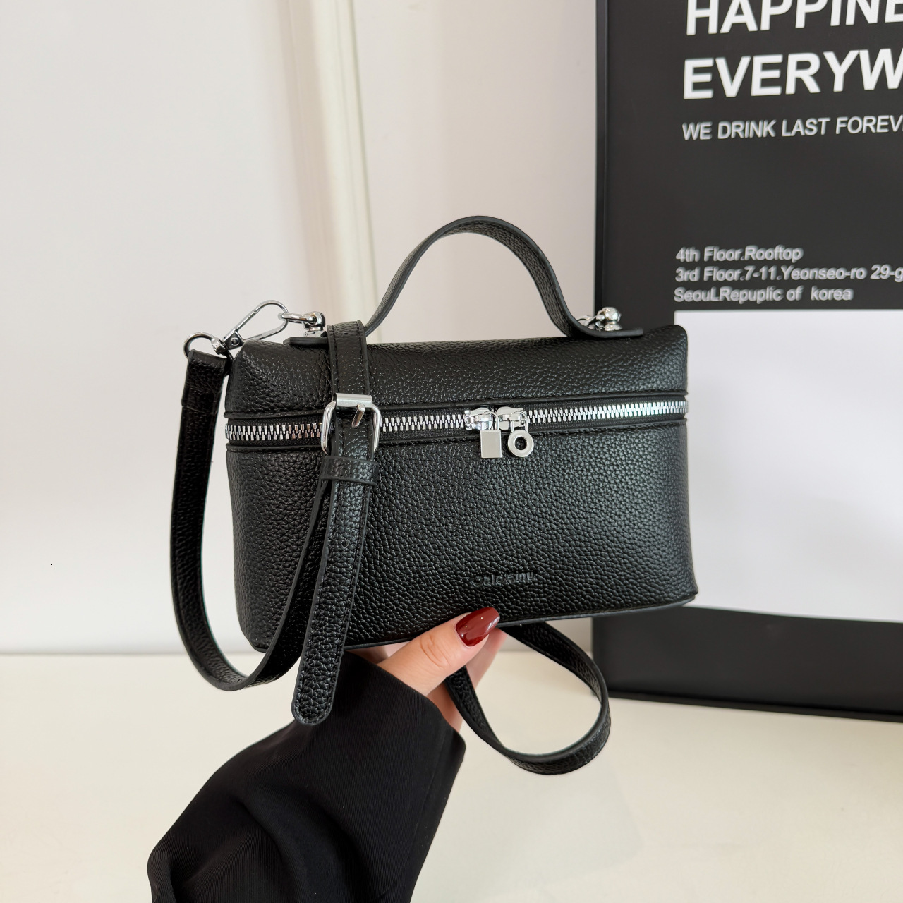 New Korean-style trendy niche small square handbag commuting, versatile and simple crossbody bag for women, model