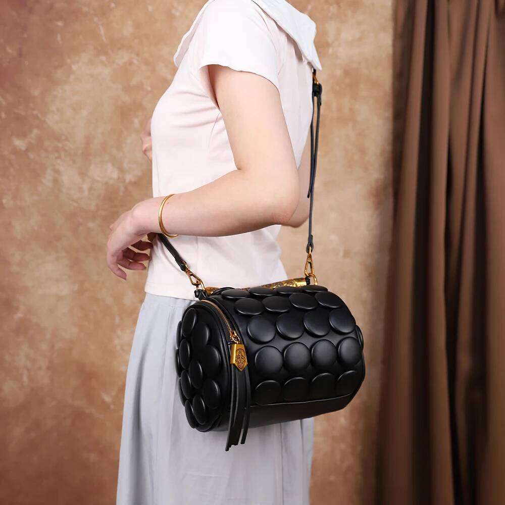 Women's Boston Pillow Bag With 3D Polka Dot Decoration Single-Shoulder Crossbody Bag Round Handbag Fashion Accessory