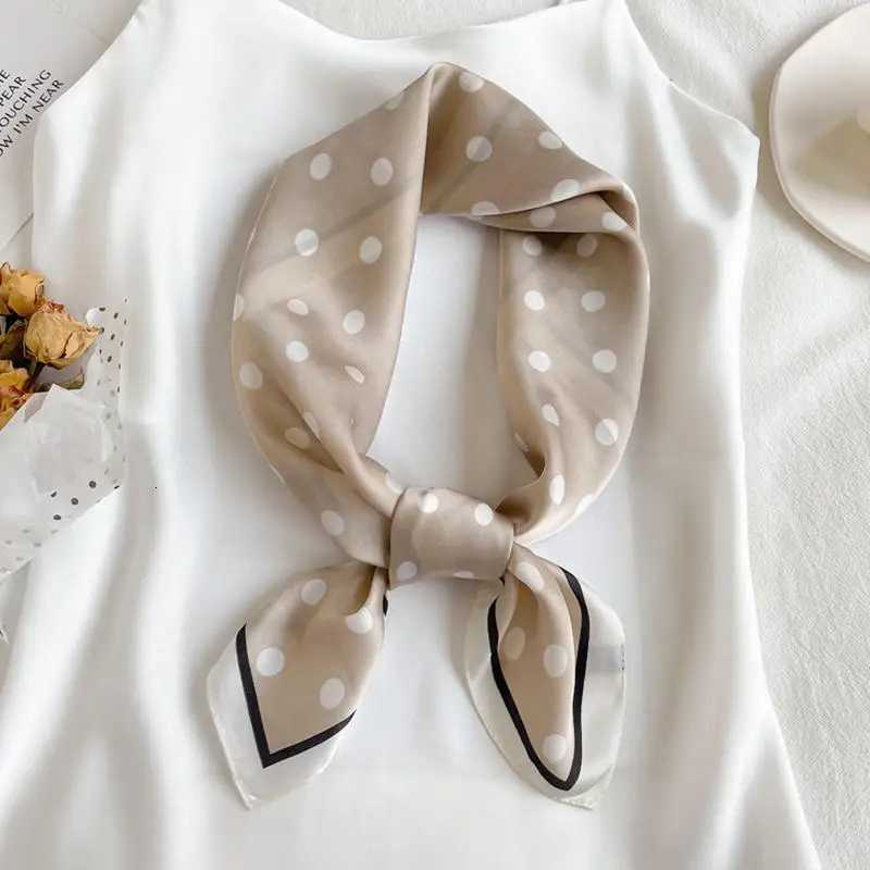 Luxury Design Print Silk Square Scarf Wen Soft Horse Hairband Neckerchief Foard Bag Ribbons Gift Off Hijab band HOT X260328