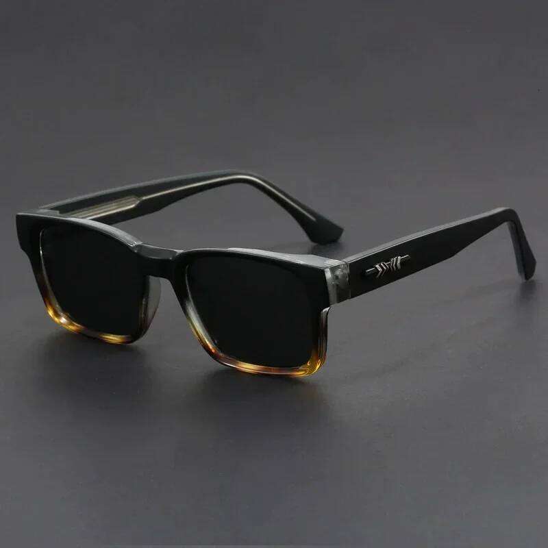 New Men's Advanced Ultra Light Coarse Frame Fashion Square Sunglasses Women Men Trendy Anti Mist Outdoor Driving Shades UV400 26Y0330