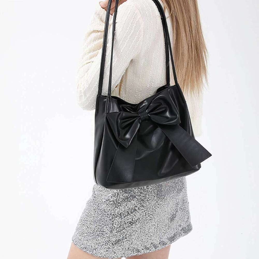 Black Fashionable Large Capacity Bowknot Tote Underarm Bag For Women Hong Kong Style Foreign And Stylish All Match Shoulder B QIBALIANGPIN