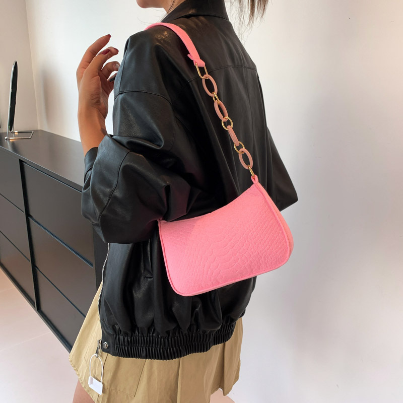 Free Shipping High Value 2026 Simple and Stylish Design, Contrast Color Underarm Bag, Casual Fashion, Large Capacity, Trendy Handheld Shoulder Small S