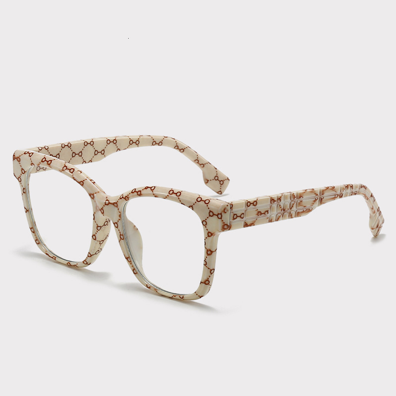 Luxury Brand Designer Style Sunglasses With Black Frames For Women With Myopia. No Makeup Required. Can Slim The Face.