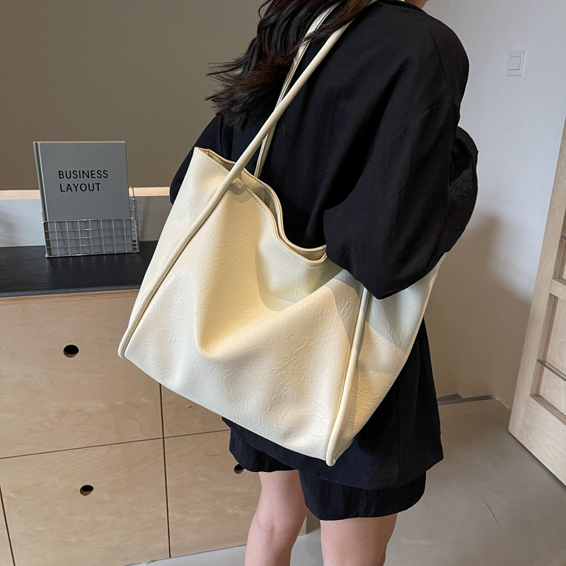 Free Shipping High Value Large Capacity Leather Tote Bag for Women Vintage Soft Hobo Shoulder Bag