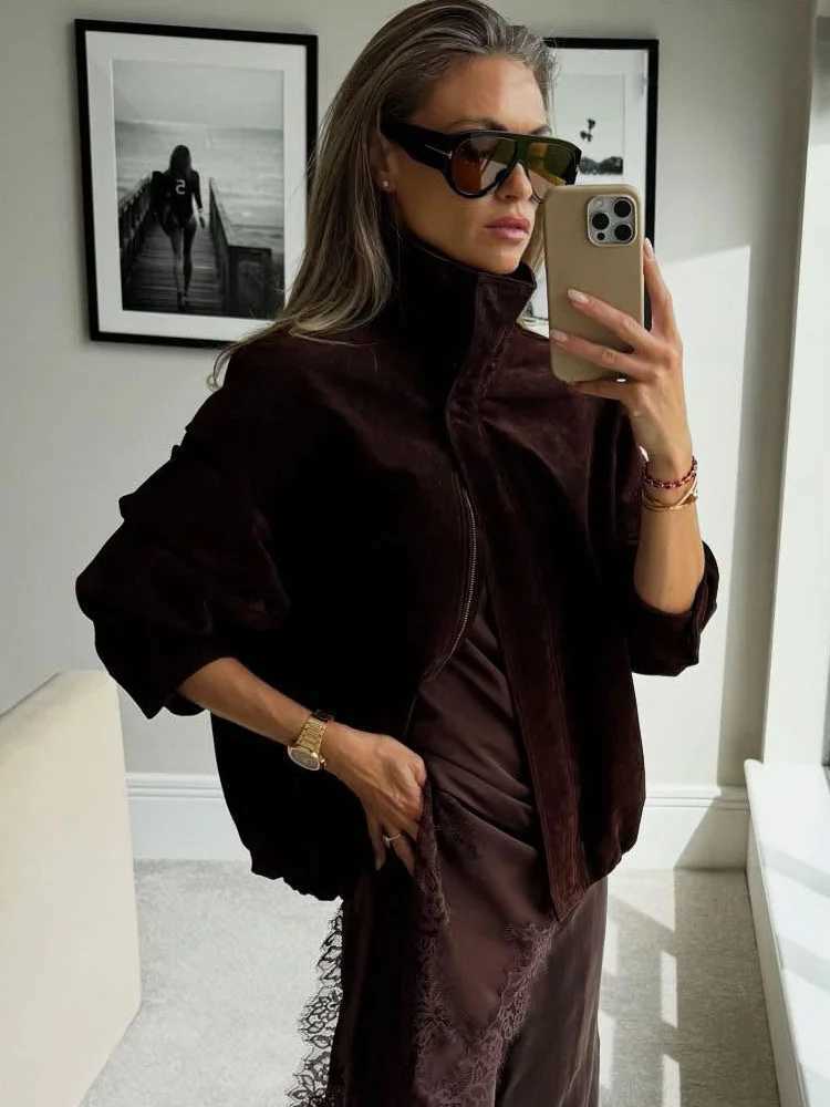 HH Female Autumn Fashion High Collar Zipper Pocket Design Long Sleeves Jackets Women Solid Casual Loose Street Style CoatsT260328
