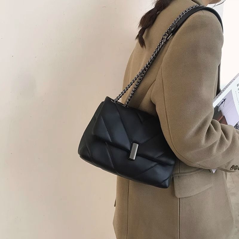 French Niche for Women Summer 2024 New Trendy Fashion Quilted Chain Tote Versatile Ins Crossbody Bag