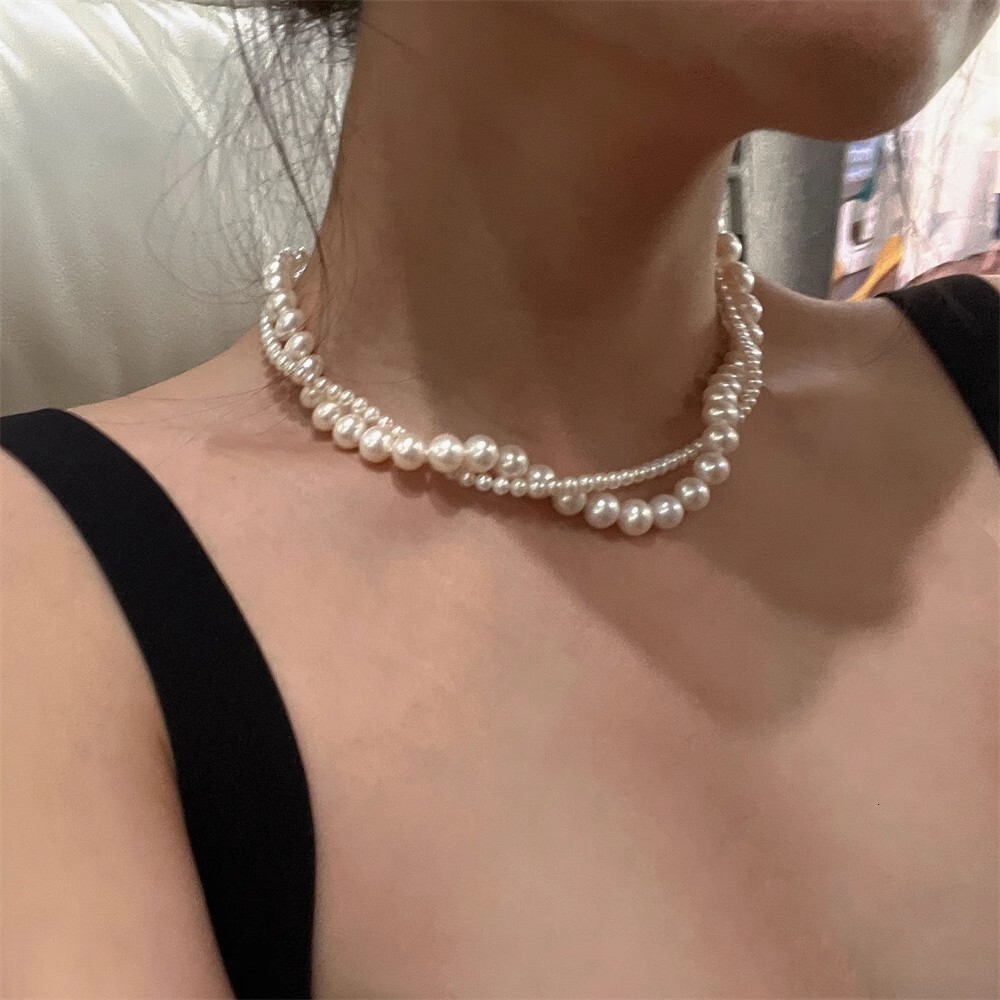 Designer luxury French Retro Double-Layer Pearl Necklace for Women, High-End Elegant Wrap Collarbone Chain, Niche Design Versatile Choker