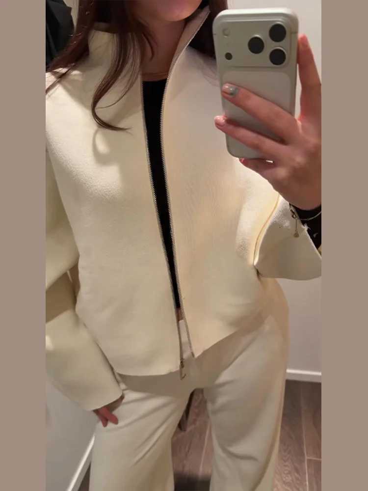 Elegant Knitted Solid Womens Coat Loose Zippers Stand Collar Female Short Jackets 2026 Spring Autumn Lady Street OuterwearT260328