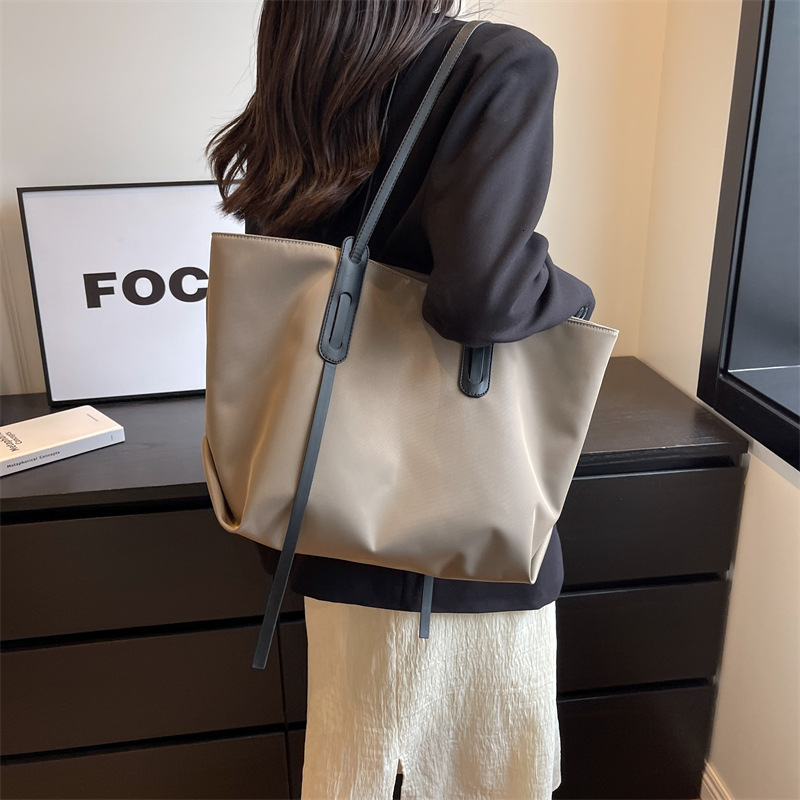 Free Shipping High Value Large Capacity Leather Tote Bag for Women Soft Shoulder Bag Casual Daily Handbag