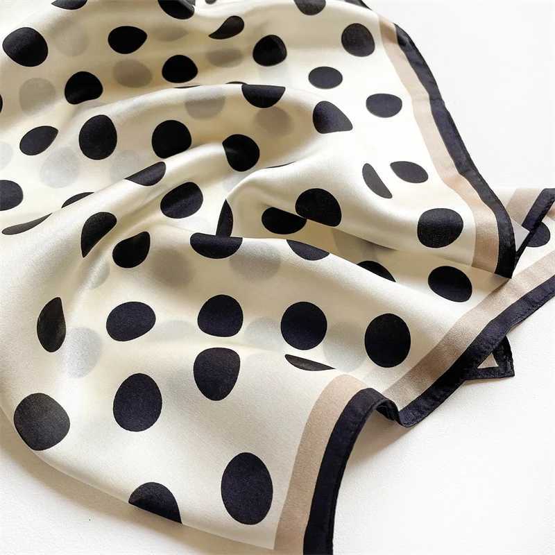 2024 New Pure Silk Scarf Small Square Fashion Lady Neck Hair Band Women Foulard Female Bandana Fashion Tie Print Neckerchief Z260330
